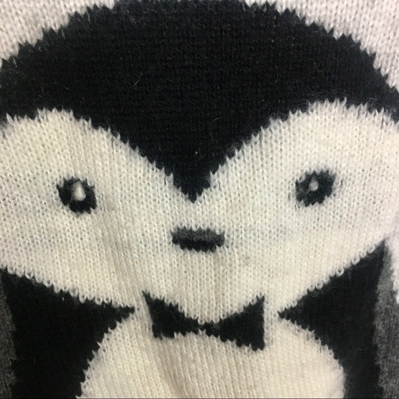 Forever 21 penguin Christmas sweater soft small - Picture 4 of 6